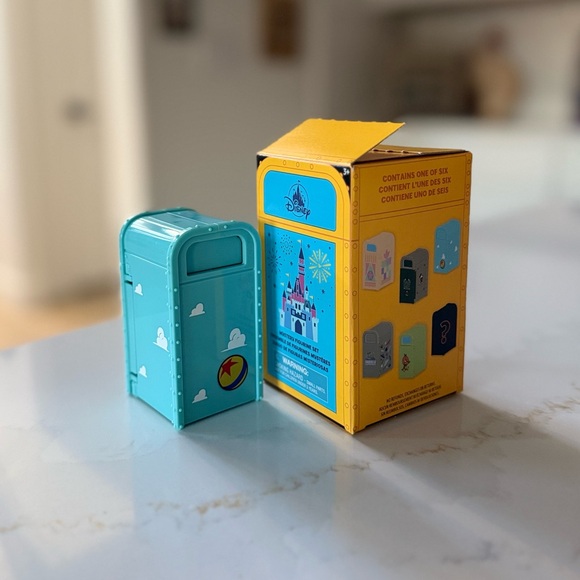 Disney Parks Trash Can Mystery Vinyl Collectible Figure – Series 1 - Toy Story - Picture 5 of 5
